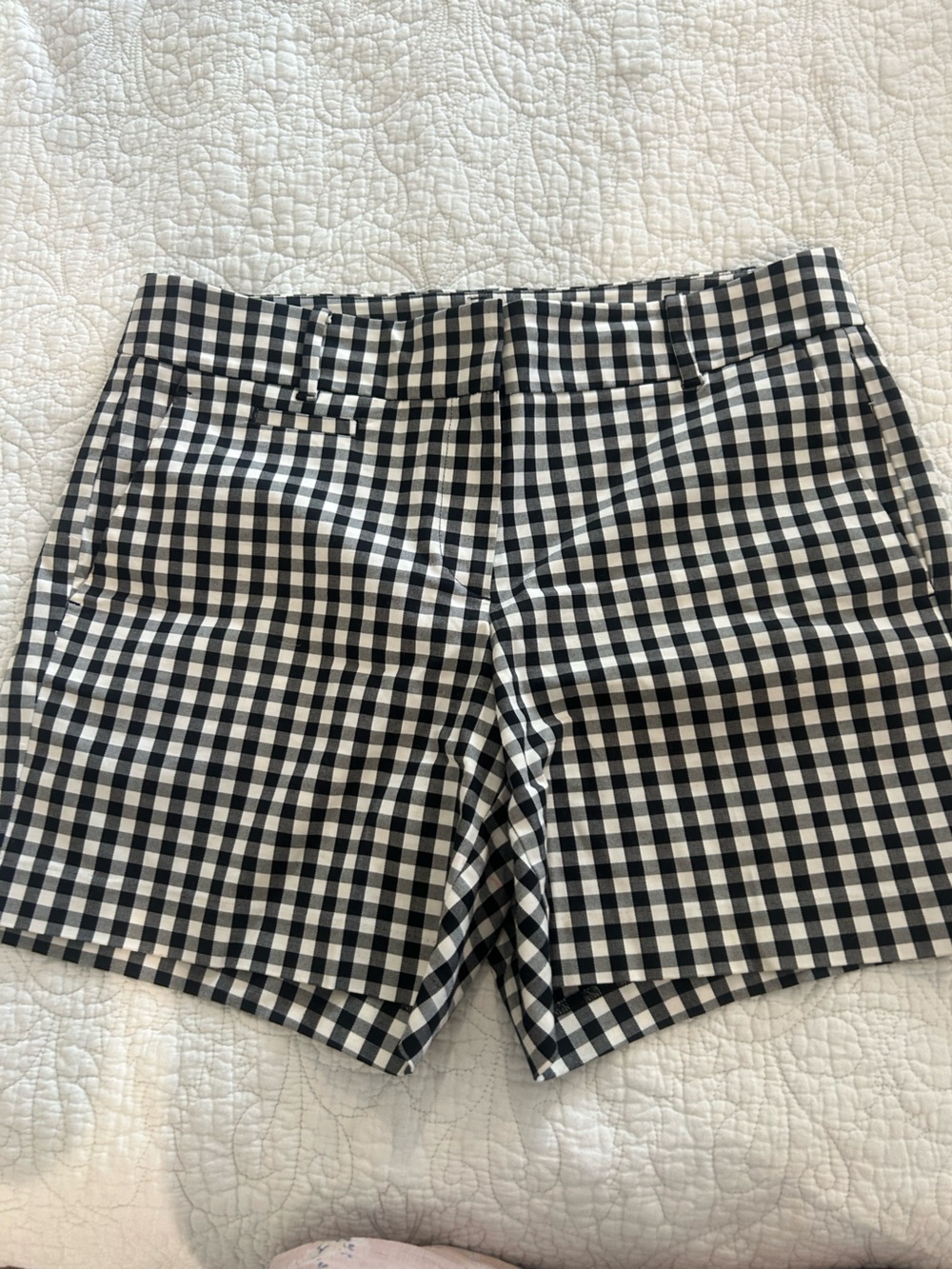 Ann Taylor Black and White Gingham Flat Front Women’s Shorts